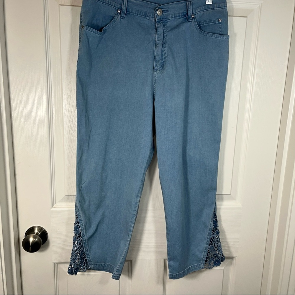 LAFEI-NIER Women's Cropped Pants Crochet Embellished Lace Inserts Blue 8